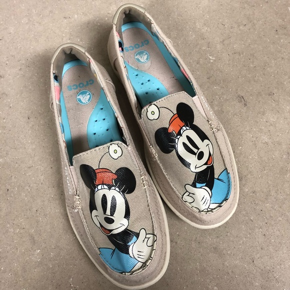 CROCS Shoes - Women’s CROCS Minnie Mouse size 6 slip on